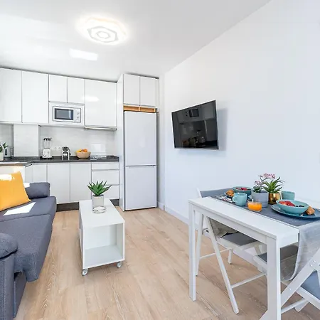 797 Rentals- Carrasco 2 *
